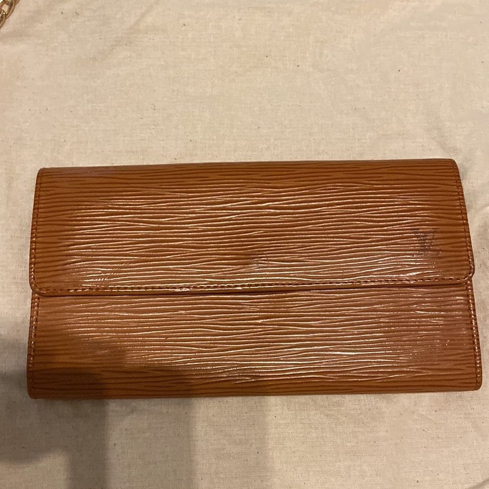 Louis Vuitton Epi Vintage Wallet light Brown  caramel color impeccable